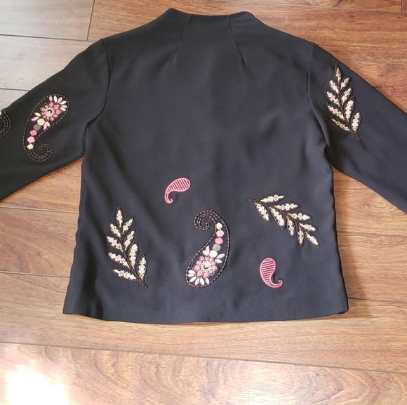 Blazer & Dress Pants Suit - Picture 3 of 4